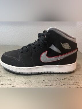 Jordan Kids Black Mid-Top Sneakers with Grey and Red Accents